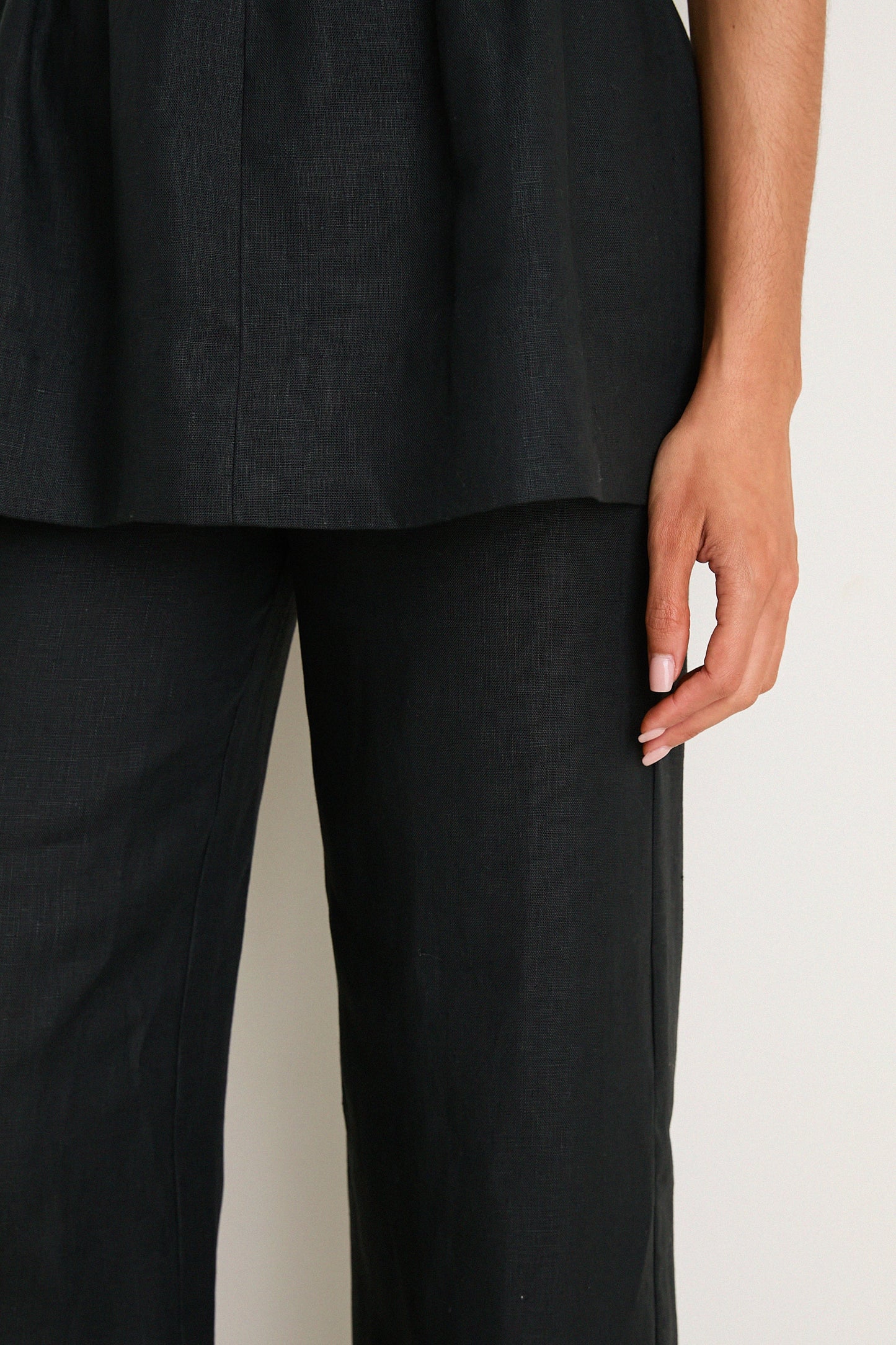 Black Syna Pants