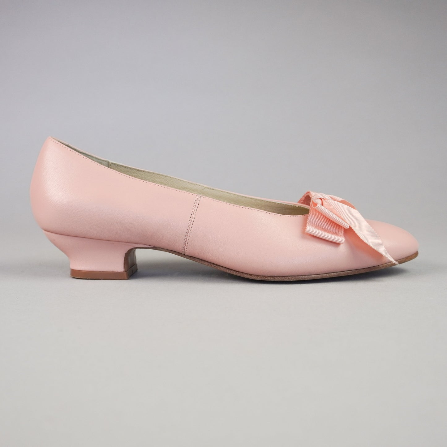 Waltz Edwardian Slipper (Peach)
