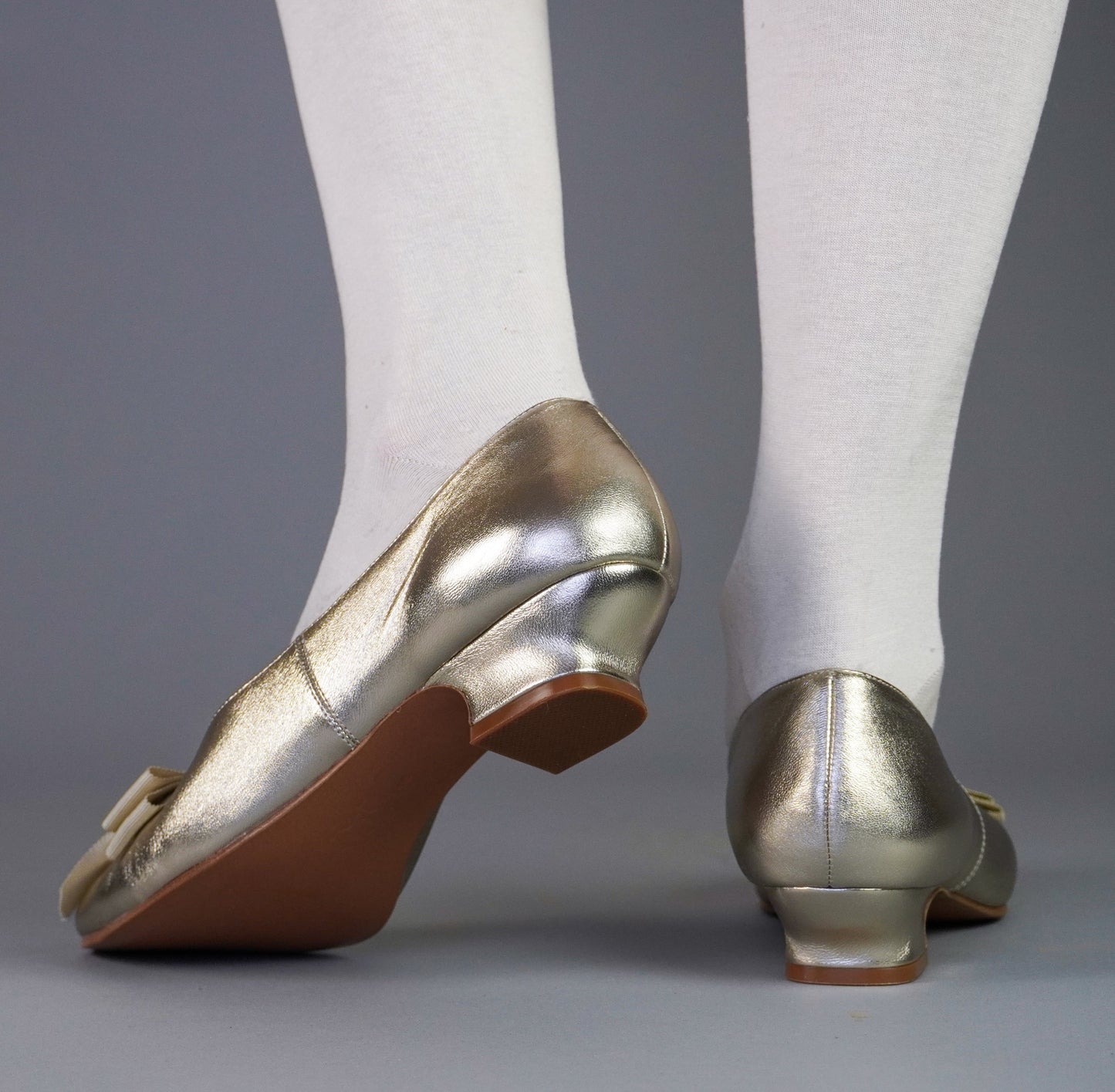 Waltz Edwardian Slipper (Gold)