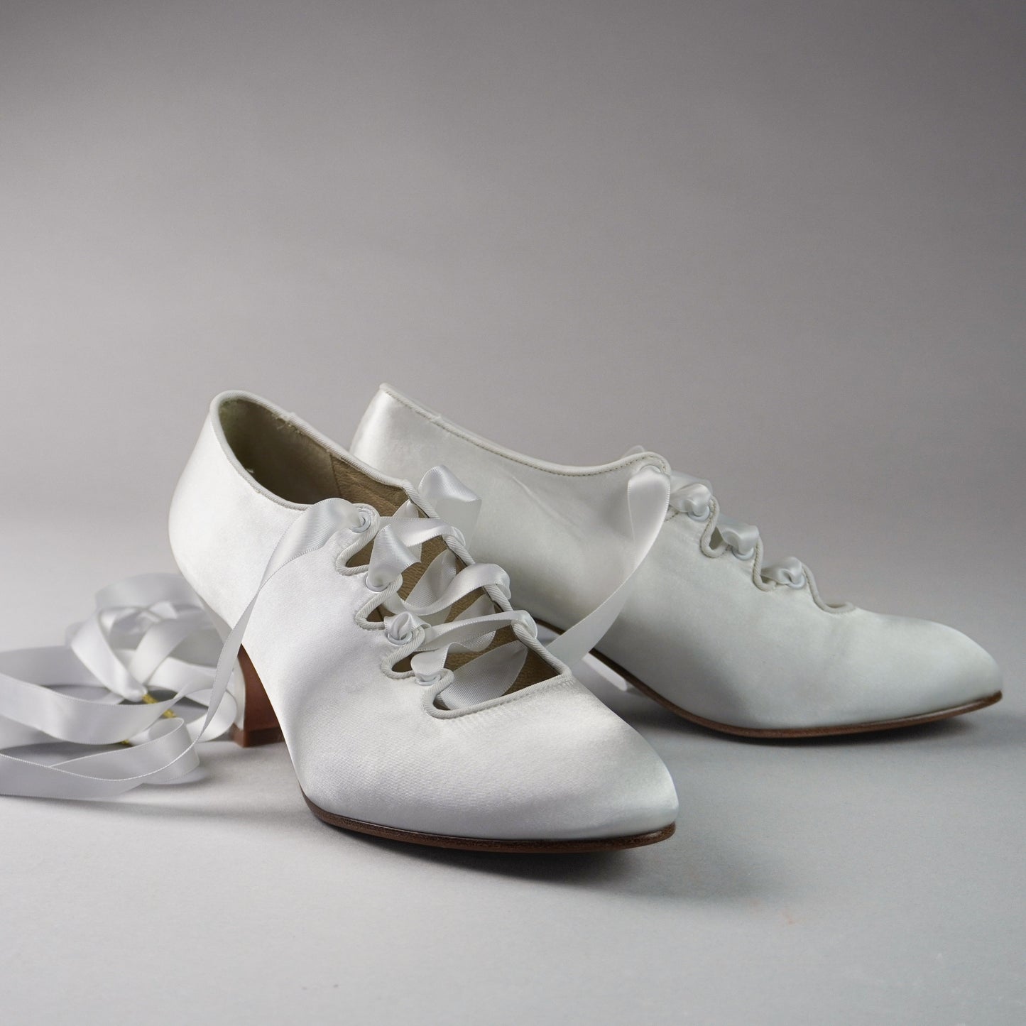 Foxtrot Edwardian Pump (Soft White)