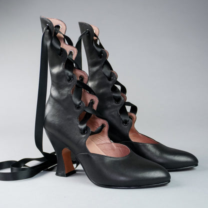 Tango Edwardian Boot (Black)