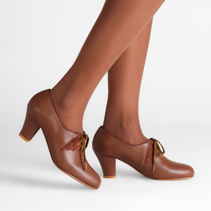 PRE-ORDER Annette Vintage Oxfords Wide (Chestnut)
