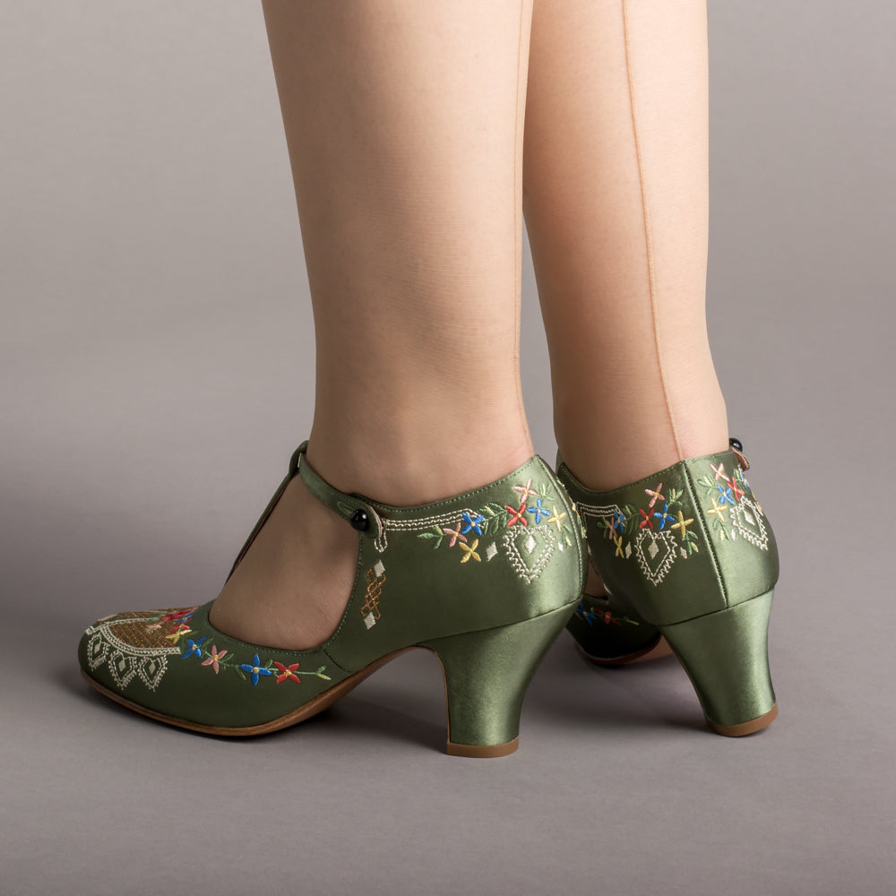 Daisy Embroidered T-Straps (Green)
