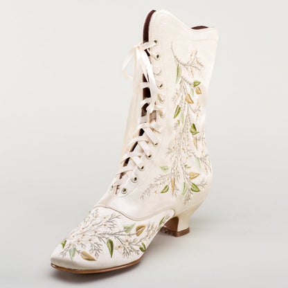 Flora Embroidered Boots Wide (Ivory)