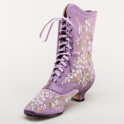 Flora Embroidered Boots Wide (Lavender)