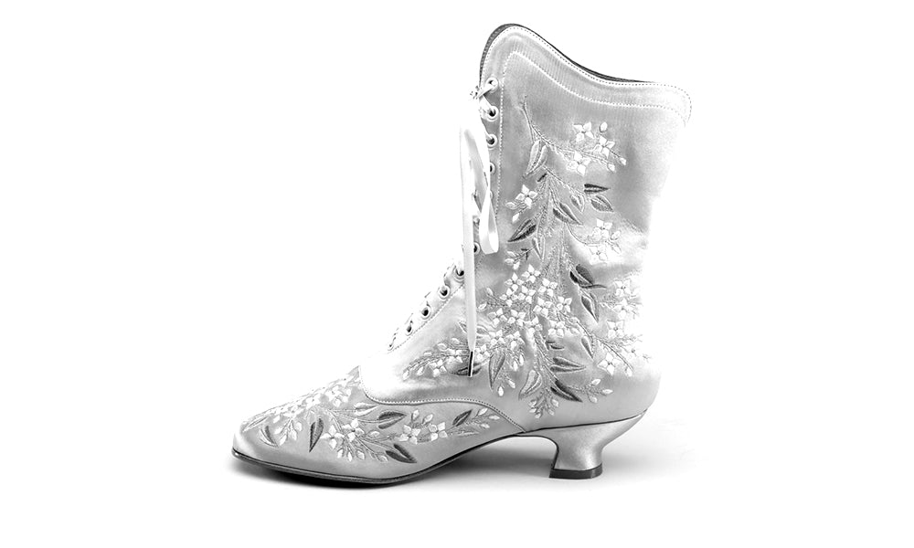 Flora Embroidered Boots Wide (Blue)
