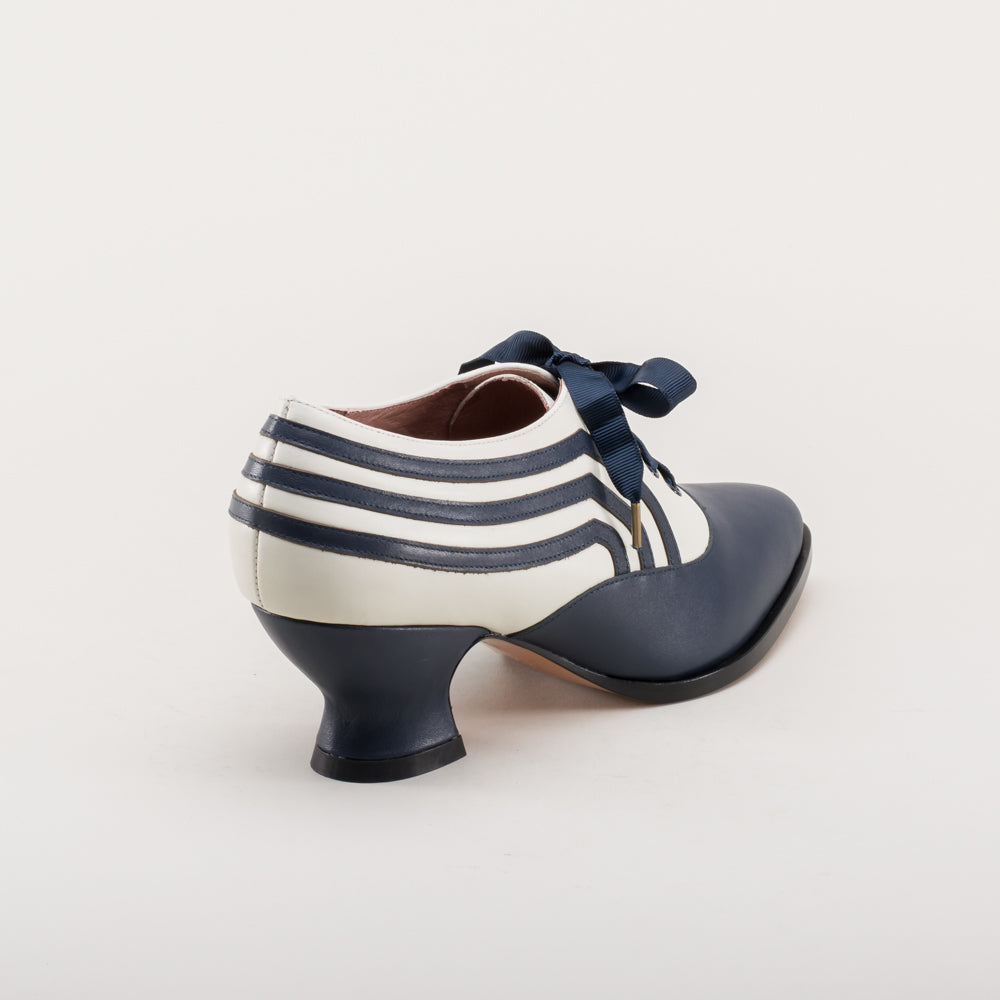Bernadette Edwardian Oxfords Wide (Navy/Ivory)