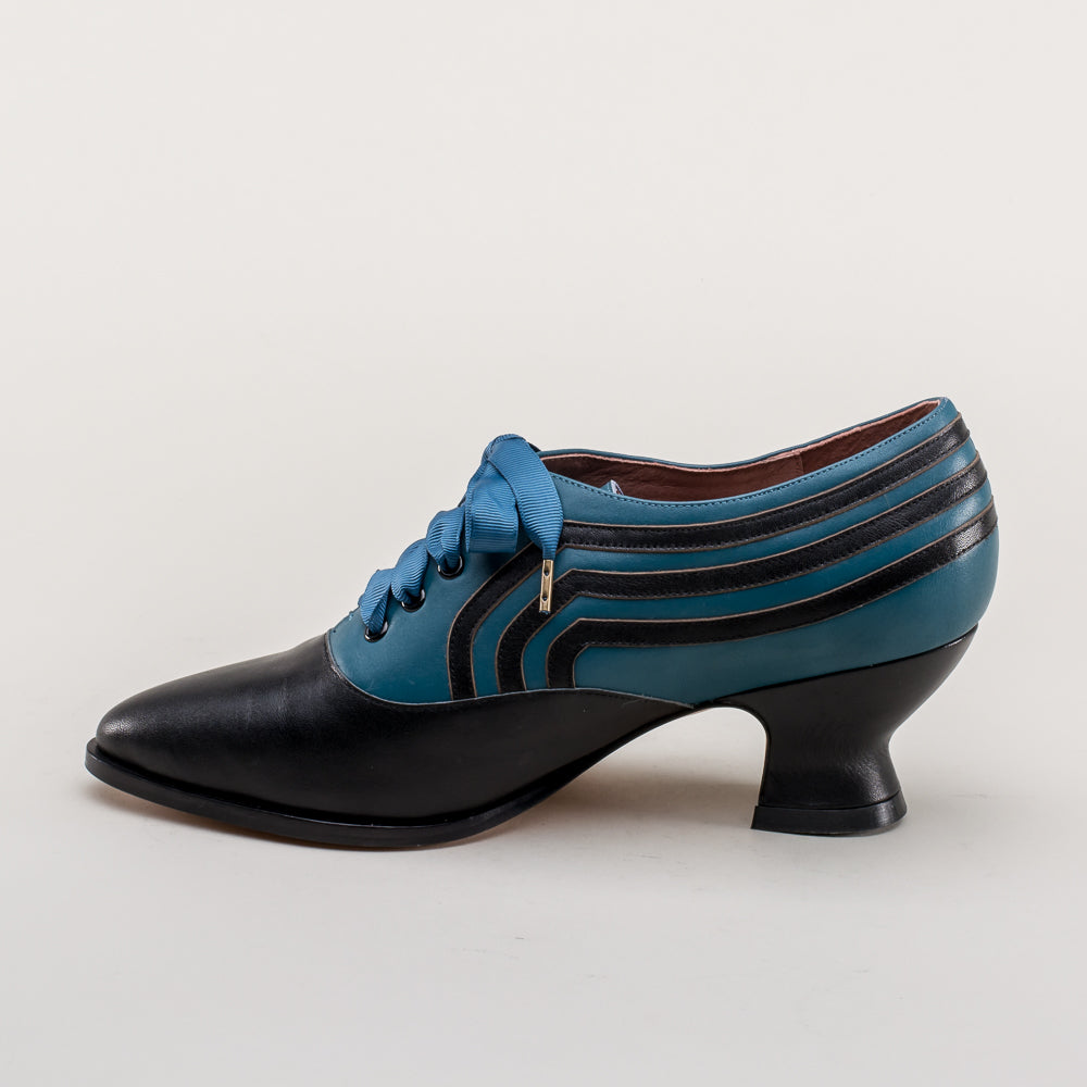 Bernadette Women's Edwardian Oxfords (Blue/Black)