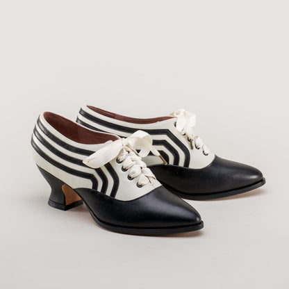 Bernadette Edwardian Oxfords Wide (Ivory/Black)