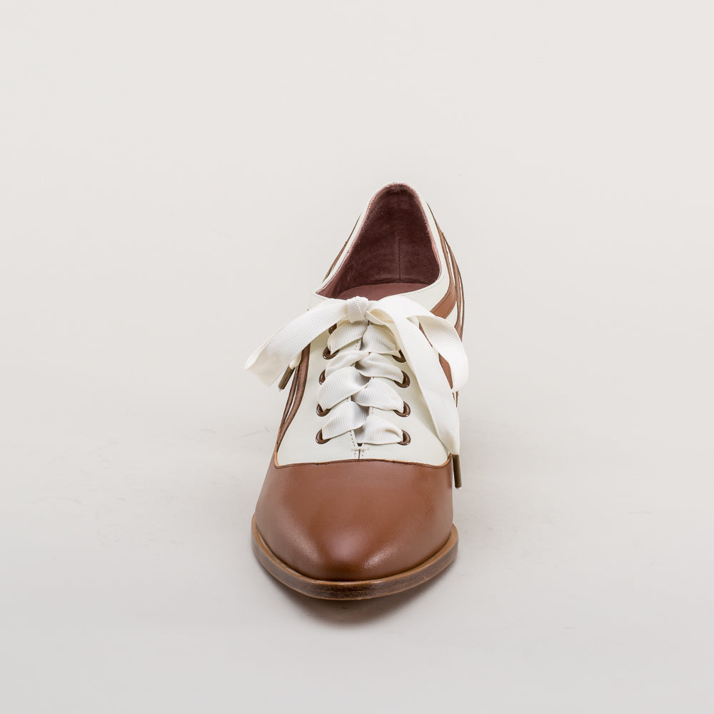 Bernadette Edwardian Oxfords (Tan/Ivory)