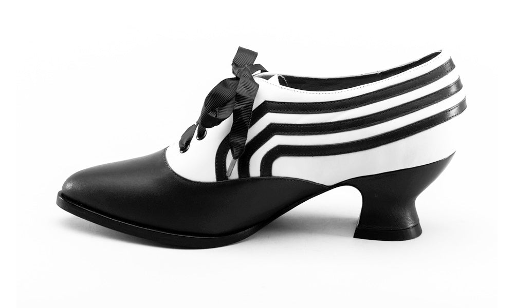 Bernadette Edwardian Oxfords Wide (Navy/Ivory)