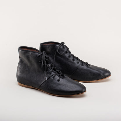 Emma Regency Leather Boots (Black)