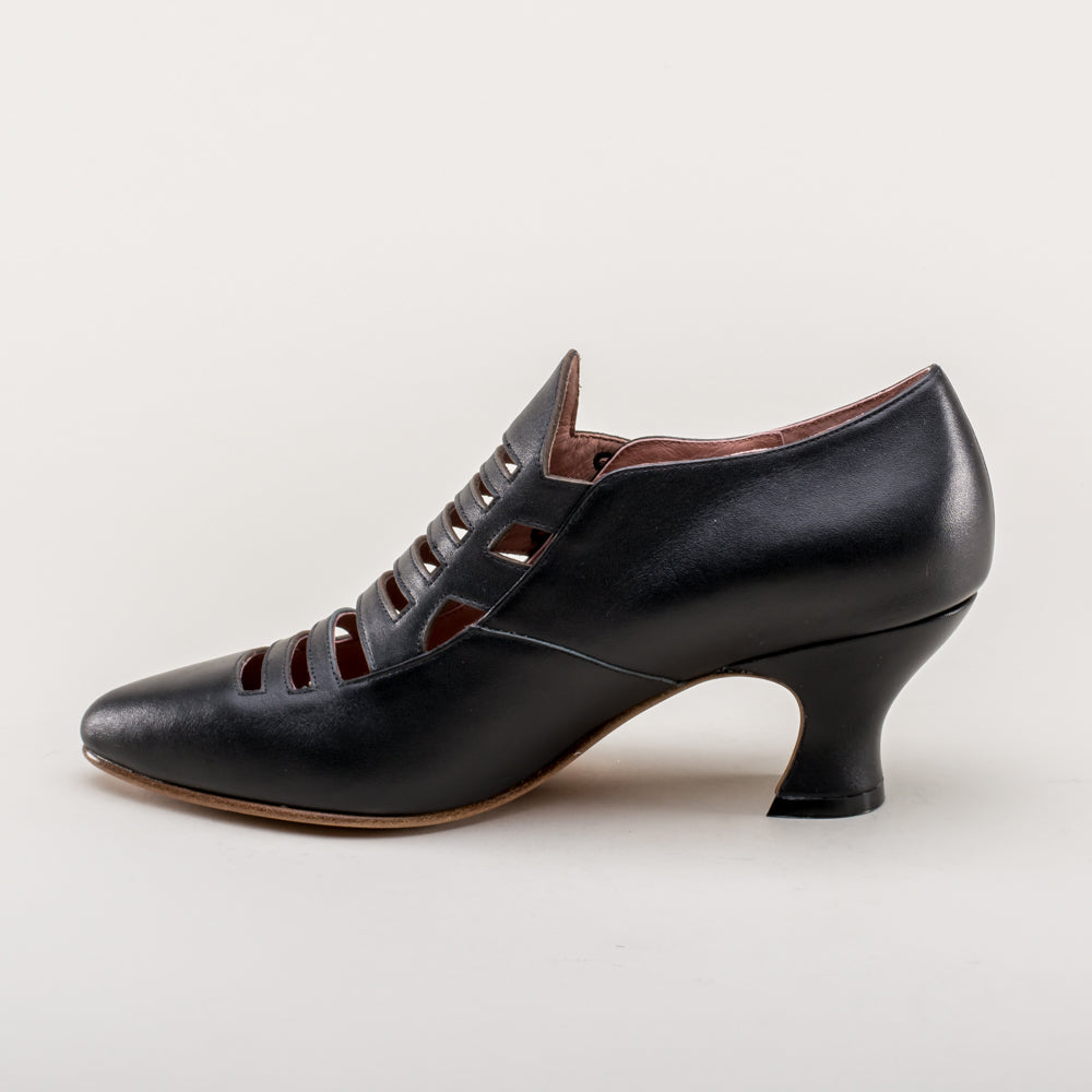 Endora Victorian Witch Shoes (Bewitching Black)