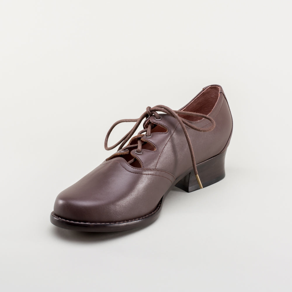Ghillie Vintage Lace-Up Shoes (Brown)