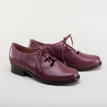 Ghillie Vintage Lace-Up Shoes (Merlot)
