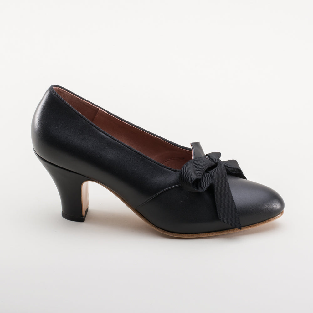 Hazel Women's Vintage Pumps (Black)