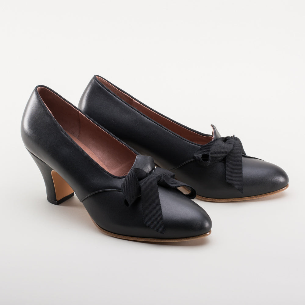 Hazel Women's Vintage Pumps (Black)