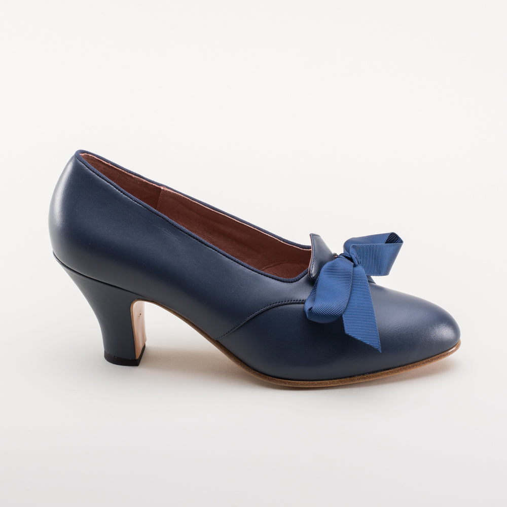 Hazel Women's Vintage Pumps (Navy)