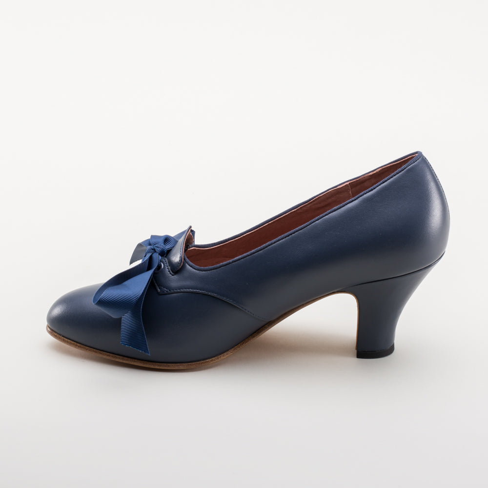 Hazel Women's Vintage Pumps (Navy)