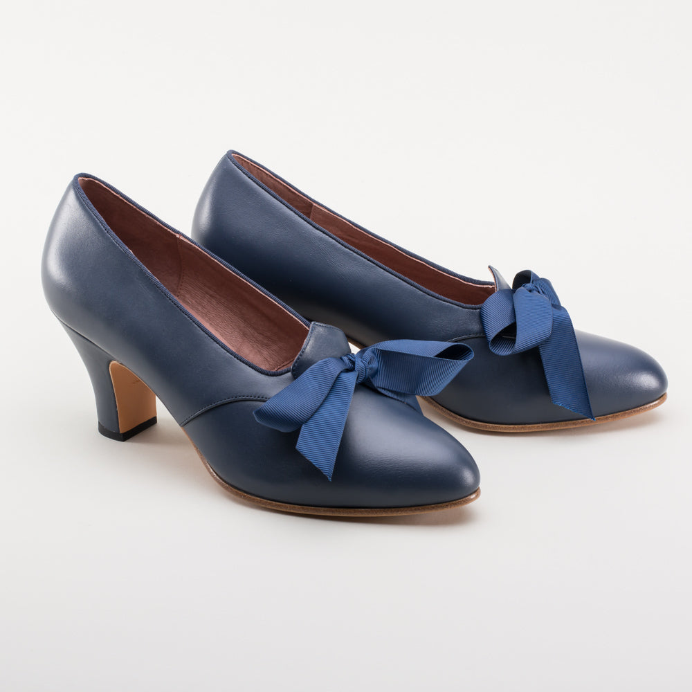 Hazel Women's Vintage Pumps (Navy)