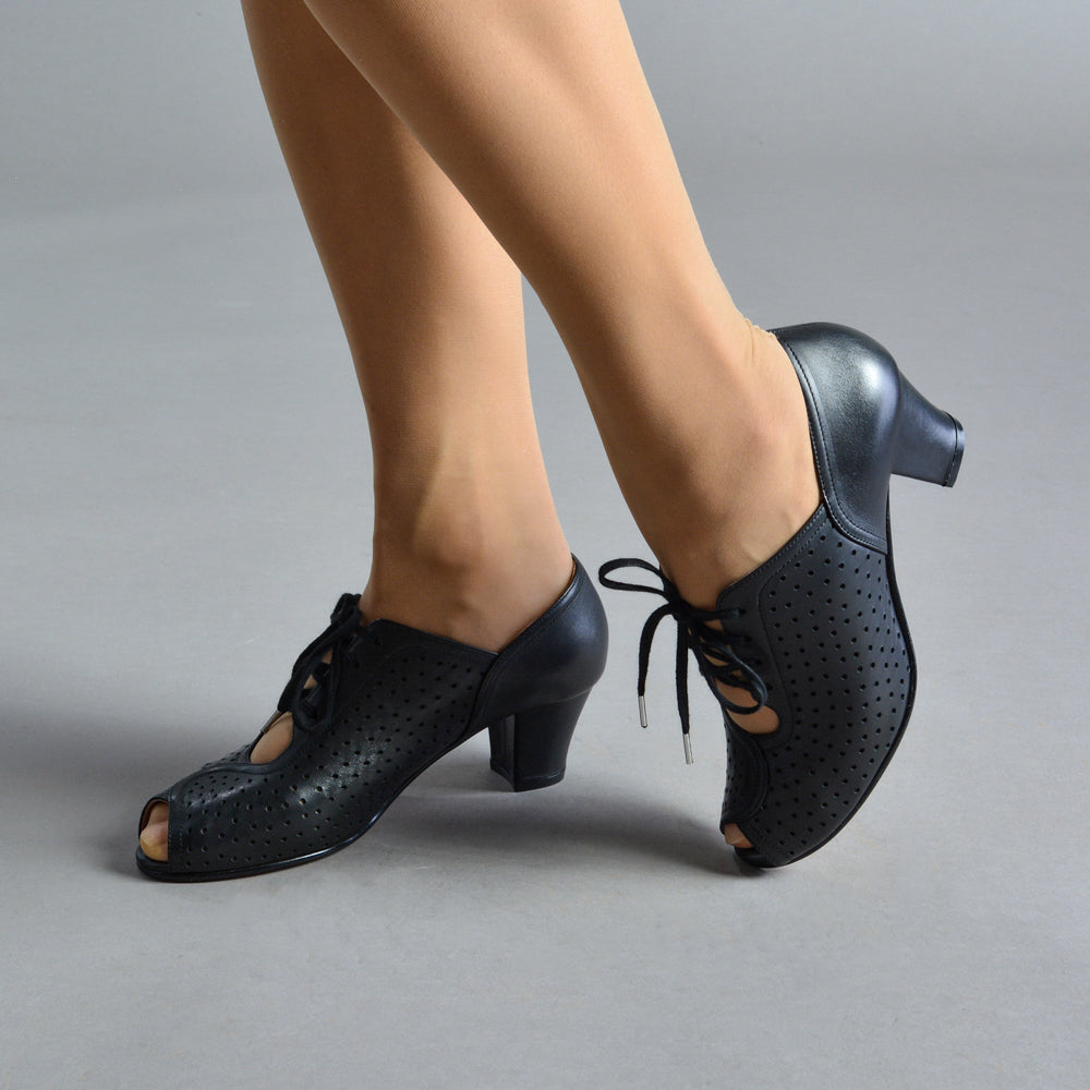 Jenny Vintage Oxfords (Black)
