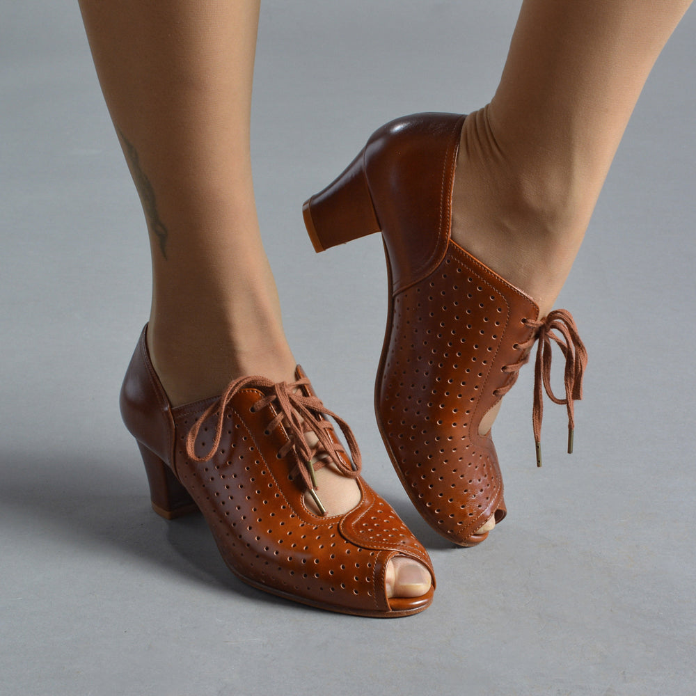 Jenny Vintage Oxfords (Chestnut Brown)
