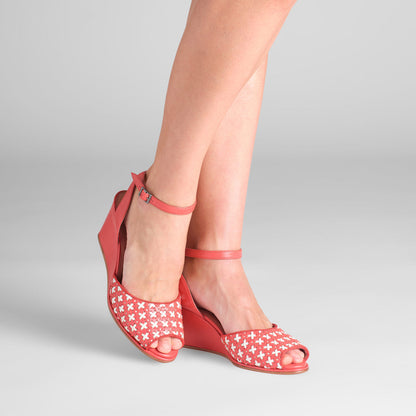 PRE-ORDER Judy 1940s Wedges (Red/Ivory)