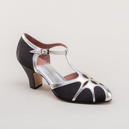 Lilith Vintage Flapper T-Straps Wide (Black/Silver)