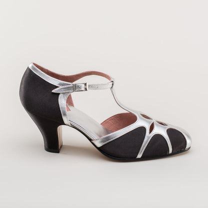 Lilith Vintage Flapper T-Straps Wide (Black/Silver)