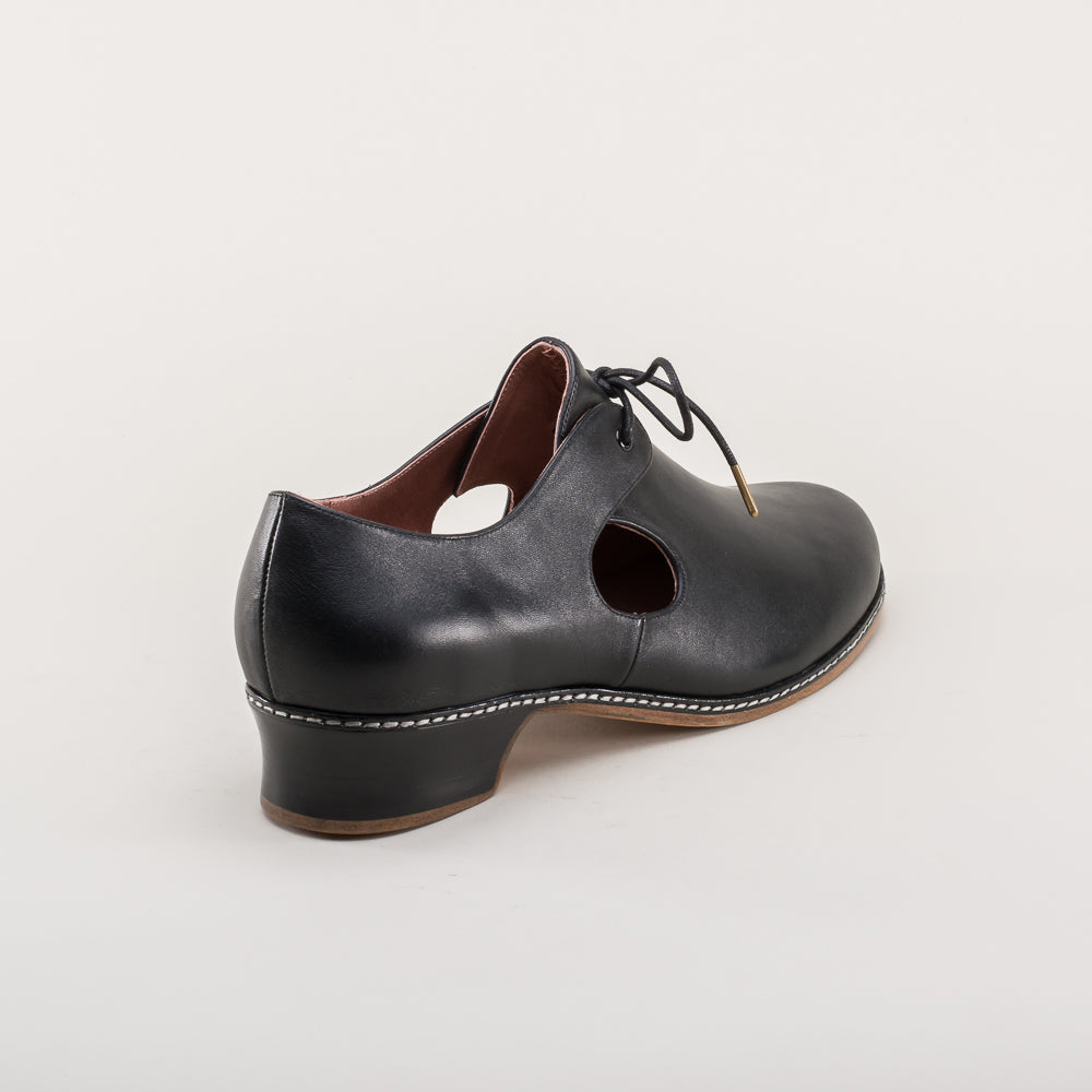 Marlowe Men's Renaissance Shoes (Black)