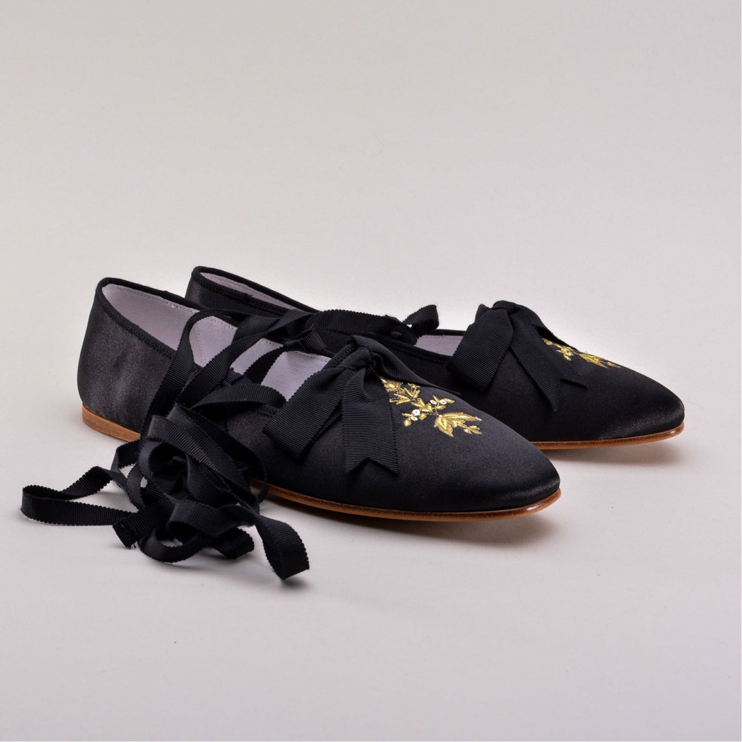 Penelope Regency Slippers (Black)