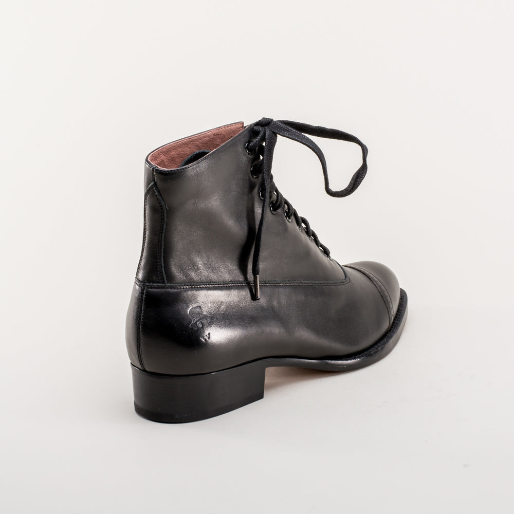Rainey Vintage Lace-Up Boots (Black)
