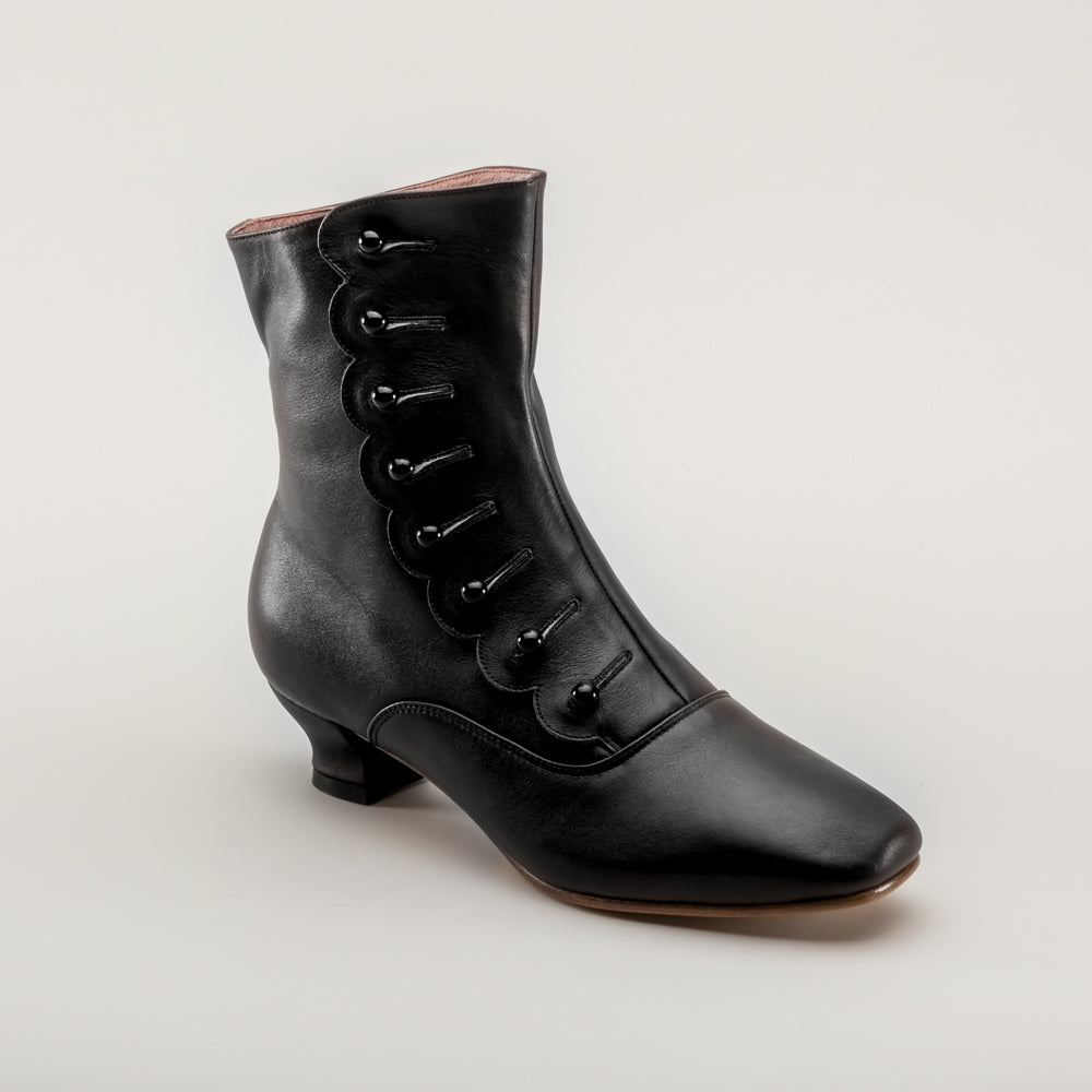 Renoir Victorian Button Boots (Black)