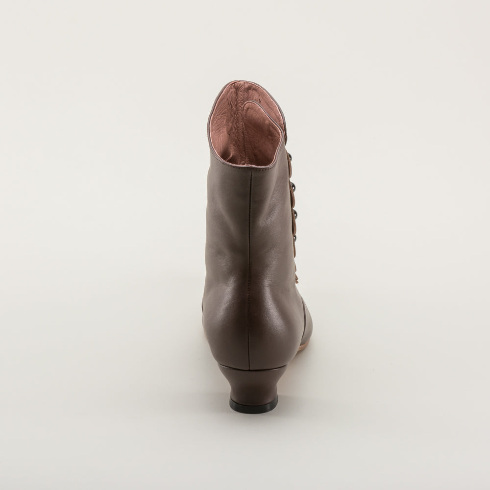 Renoir Victorian Button Boots (Brown)