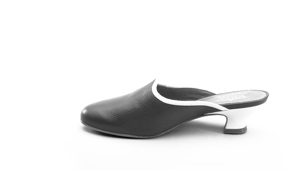 Sophie 18th Century Leather Mules (Green)
