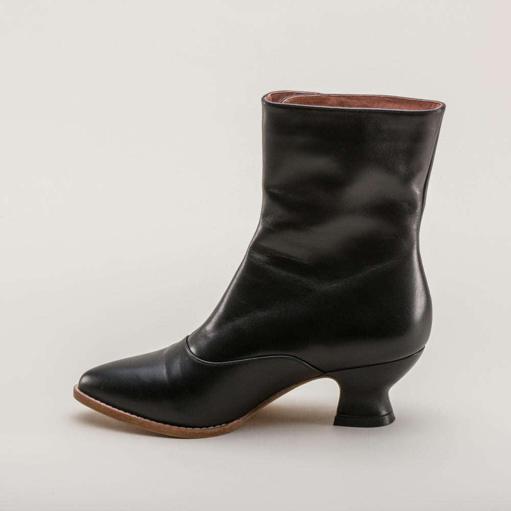 Tavistock Victorian Button Boots (Black)